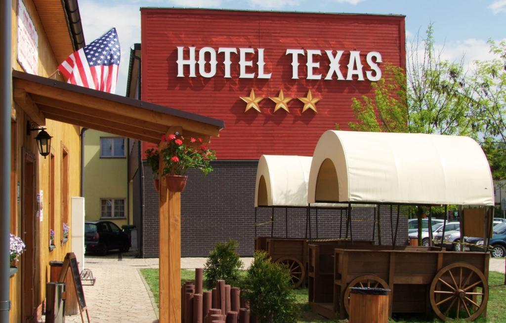 Hotel Texas - Żory Εξωτερικό φωτογραφία