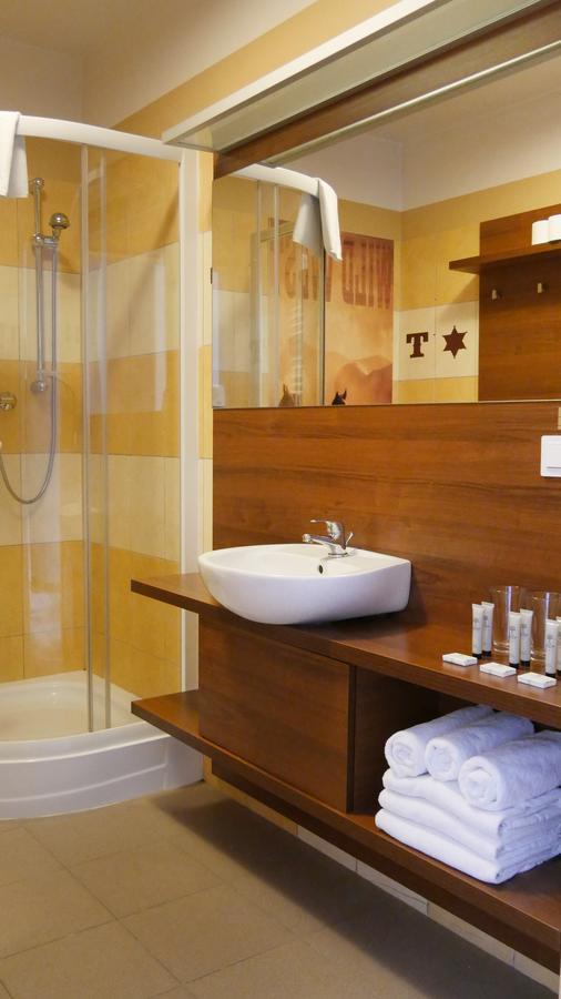 Hotel Texas - Żory Εξωτερικό φωτογραφία