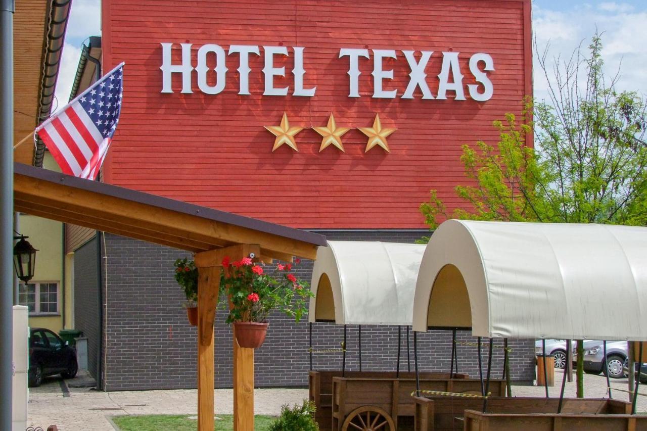 Hotel Texas - Żory Εξωτερικό φωτογραφία
